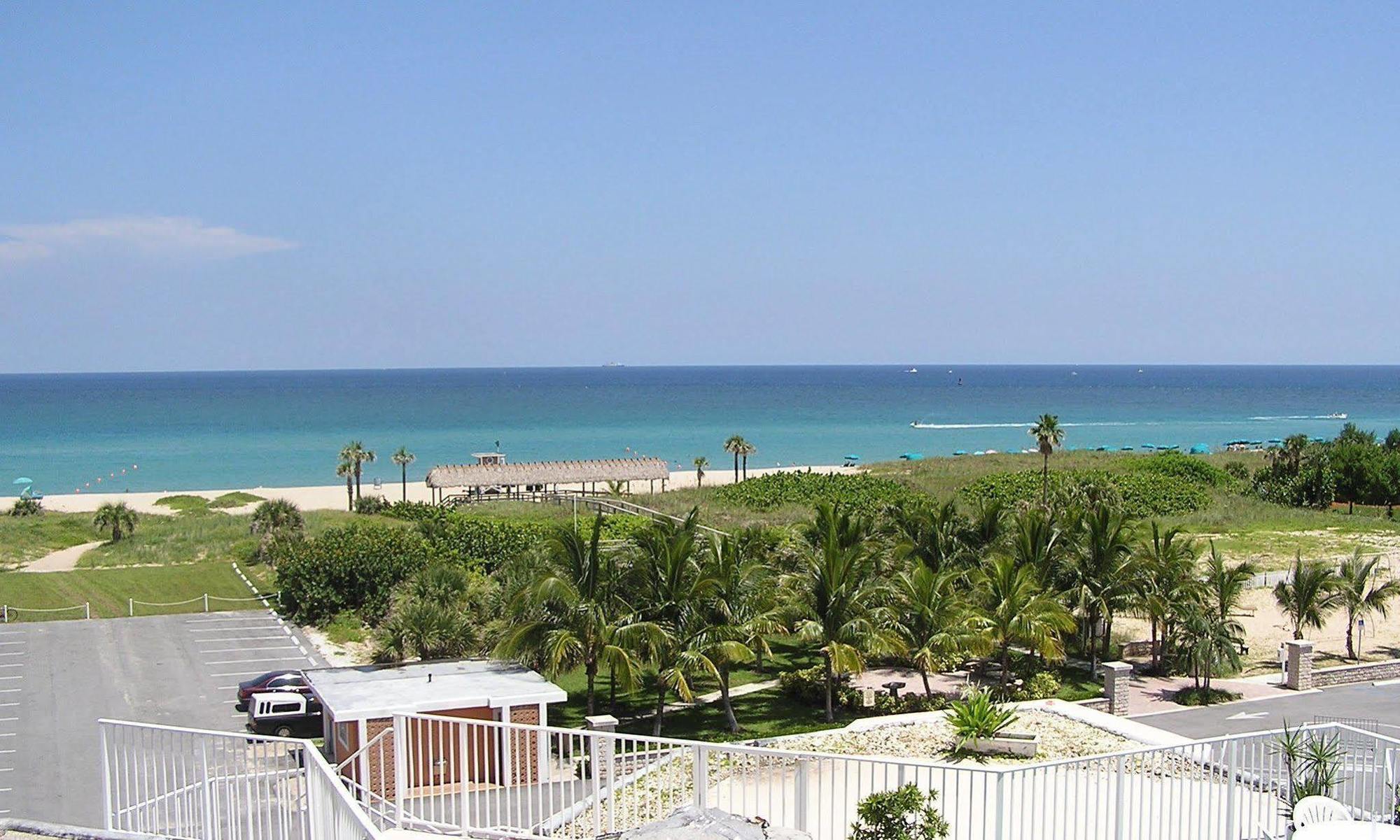 Seaspray Inn Beach Resort Palm Beach Shores Exterior foto